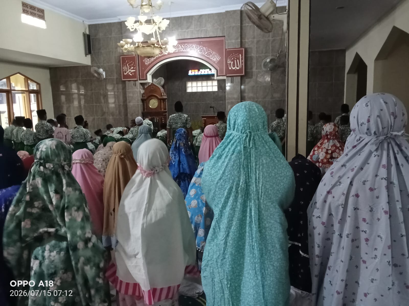 Pembiasaan Sholat Duha dan Tahfidz MI Jidris Assalam Bentuk Karakter Berakhlak Mulia